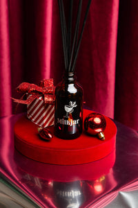 The Holly Diffuser - Cranberry, Clove & Pine