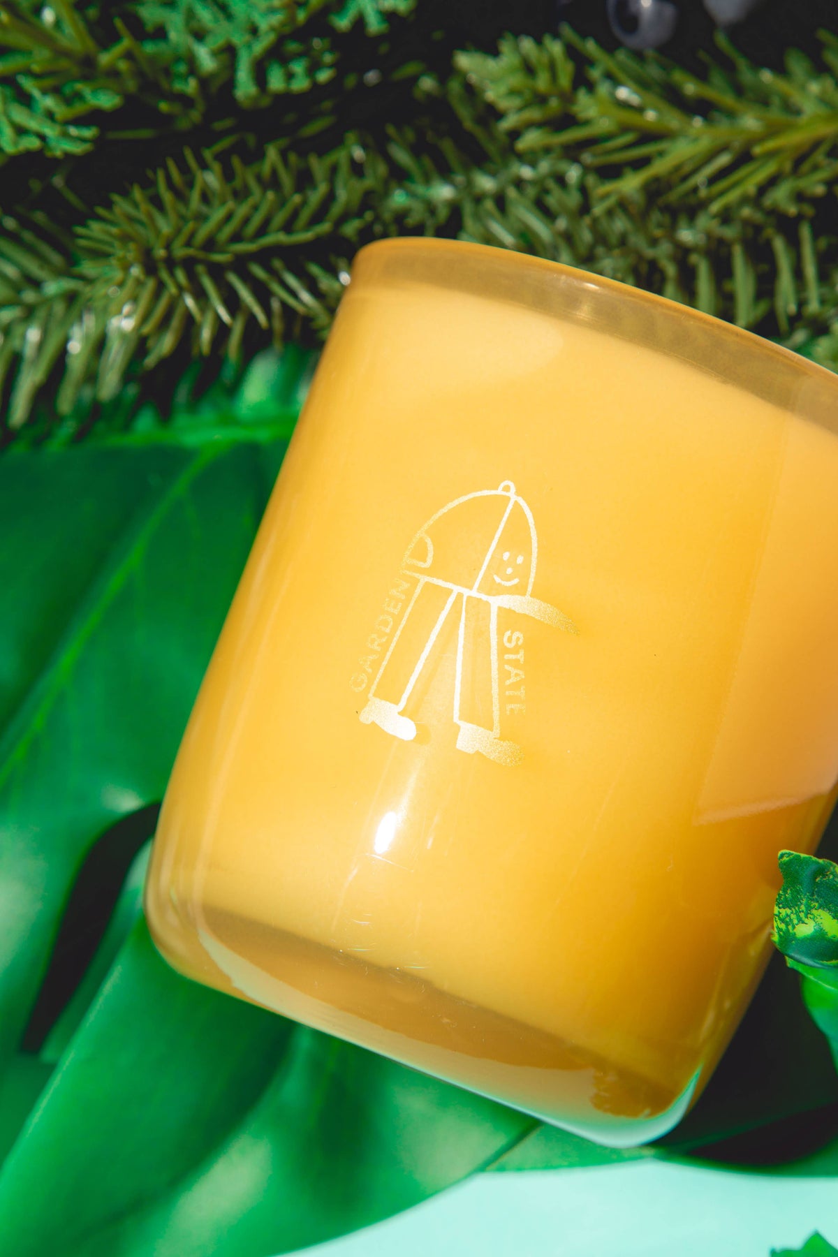 The Garden State Candle - Cedar & Cassis