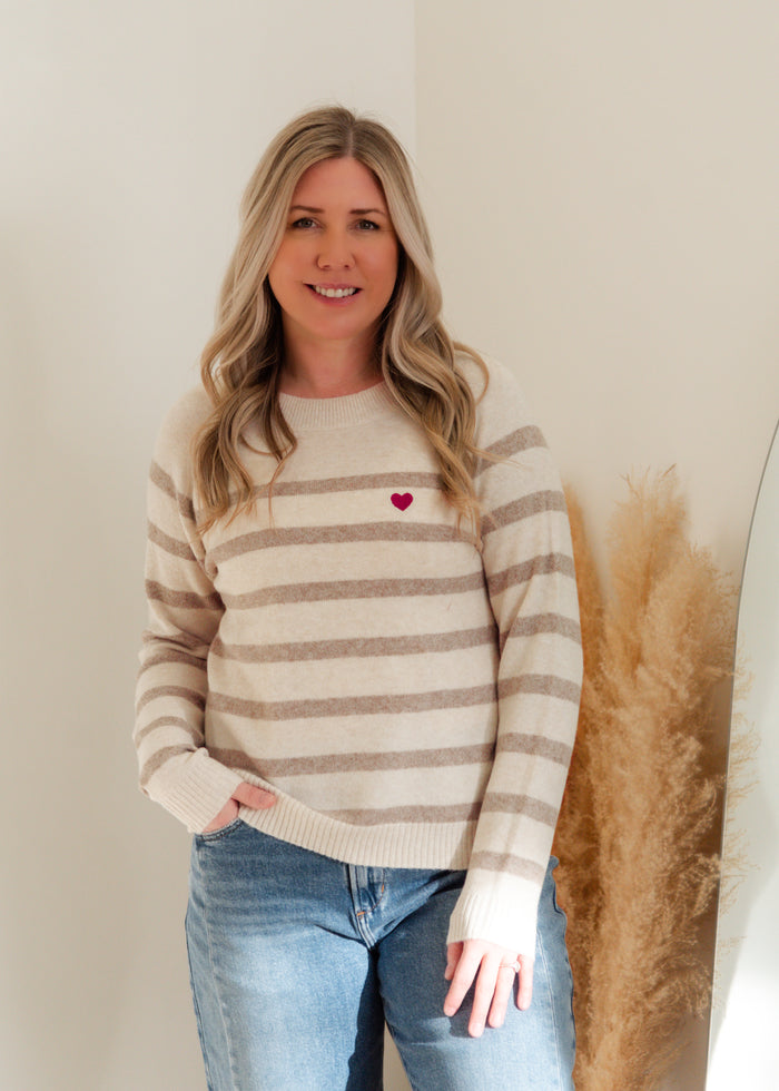 The Doffy Embroidery Pullover