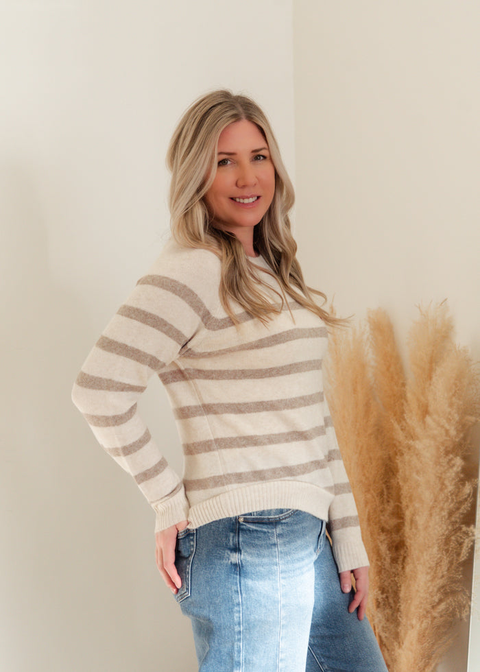 The Doffy Embroidery Pullover