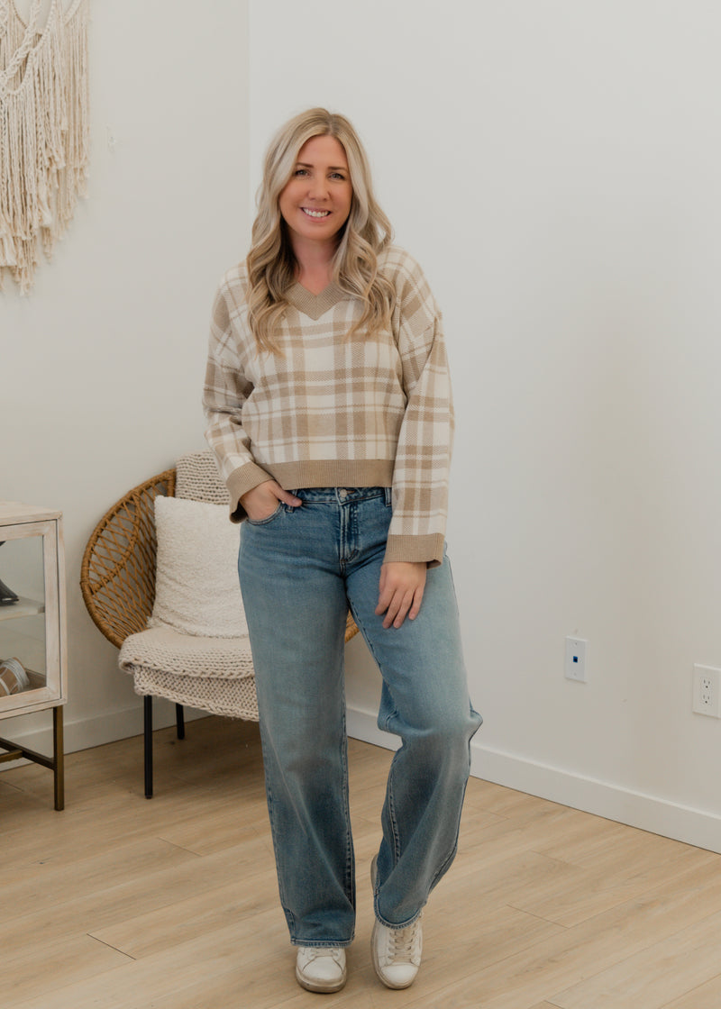 The Gold Art V-Neck Pullover