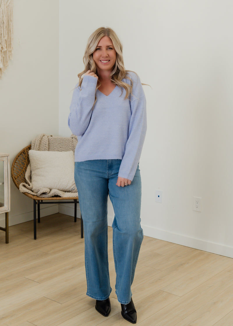 The Besti V-Neck Pullover