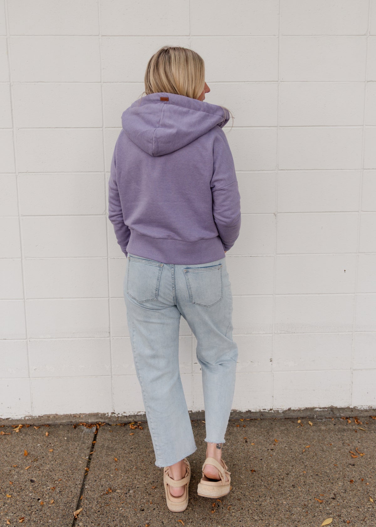 The Aksu Cropped Hoodie