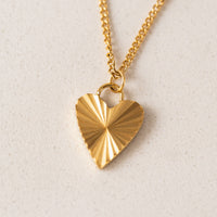 The Flutted Heart Necklace (Waterproof)