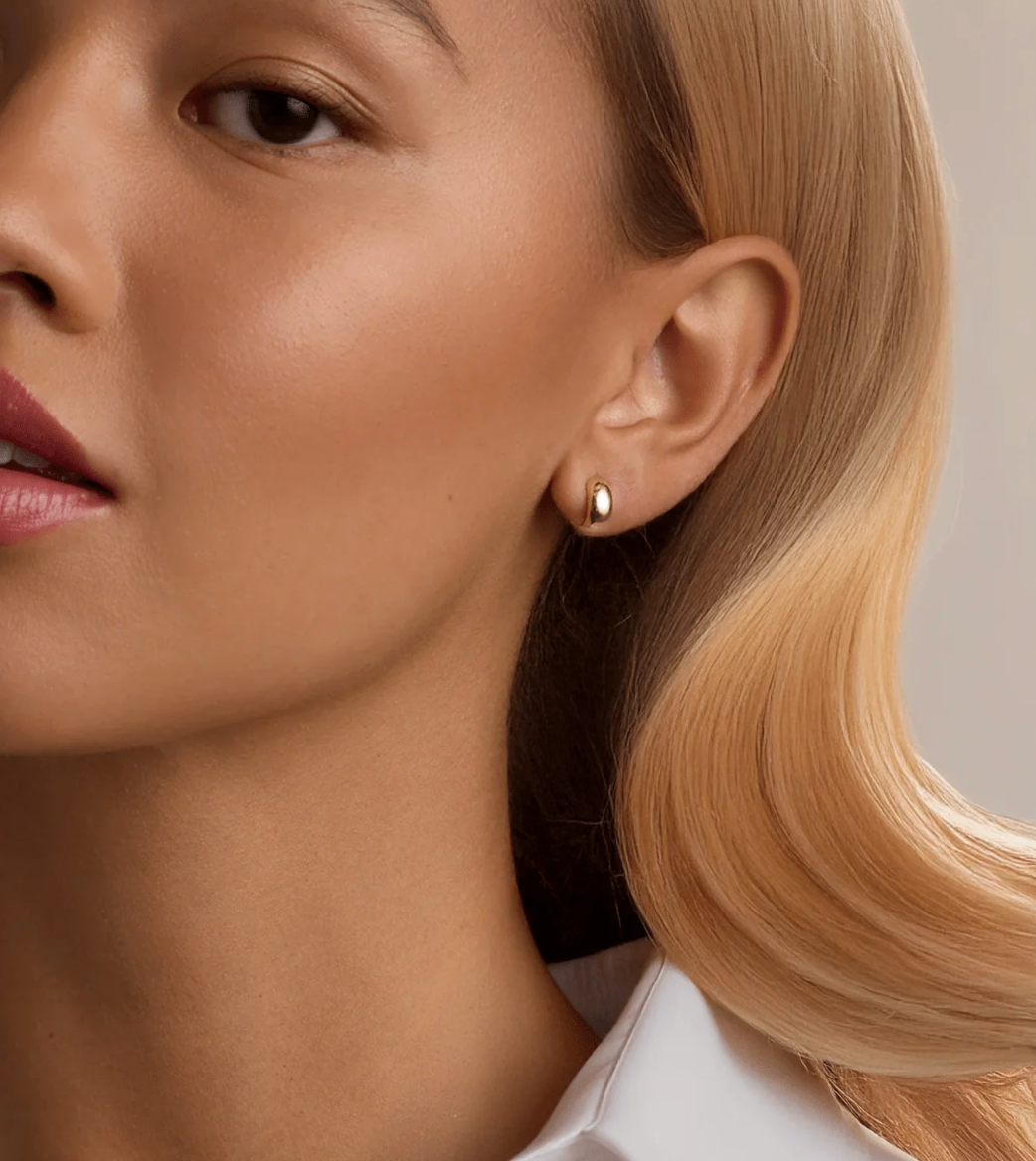 The Ćupella Huggie Hoops