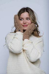 The Marshmallow Cable Lined Mitts