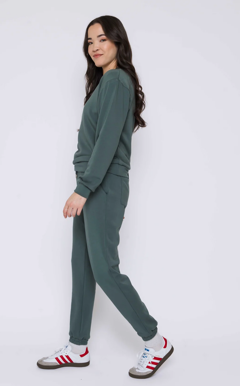 The Jenna Luxe Fleece Crew Neck