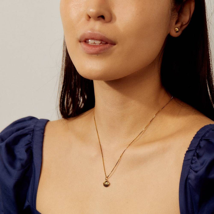 The Shell Charm Necklace