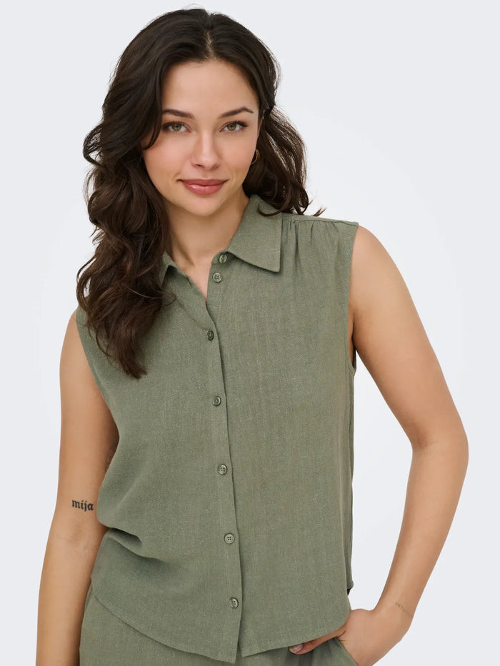 The Siesta Button Up Tank