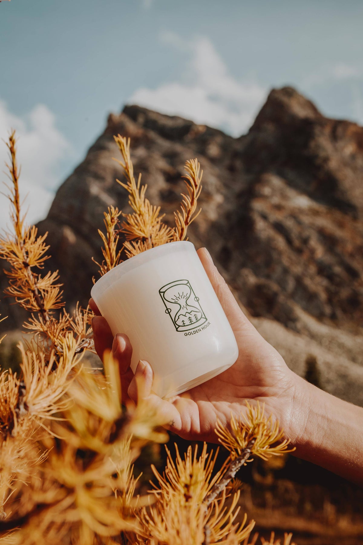 The Golden Hour Candle - Cashmere, Cedarwood